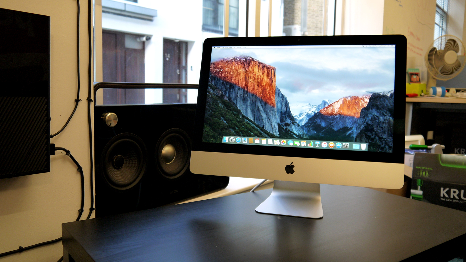 iMac 2015 21.5-inch Silver Core i5/ RAM 8GB/ SSD 1TB