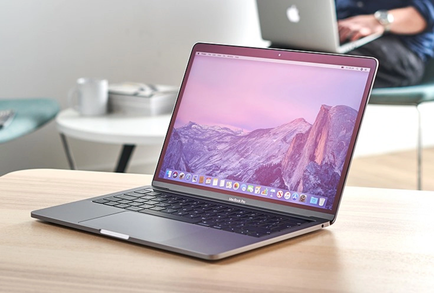 Macbook Pro 16-inch 2019 Intel Core i9/RAM 64GB/SSD 4TB