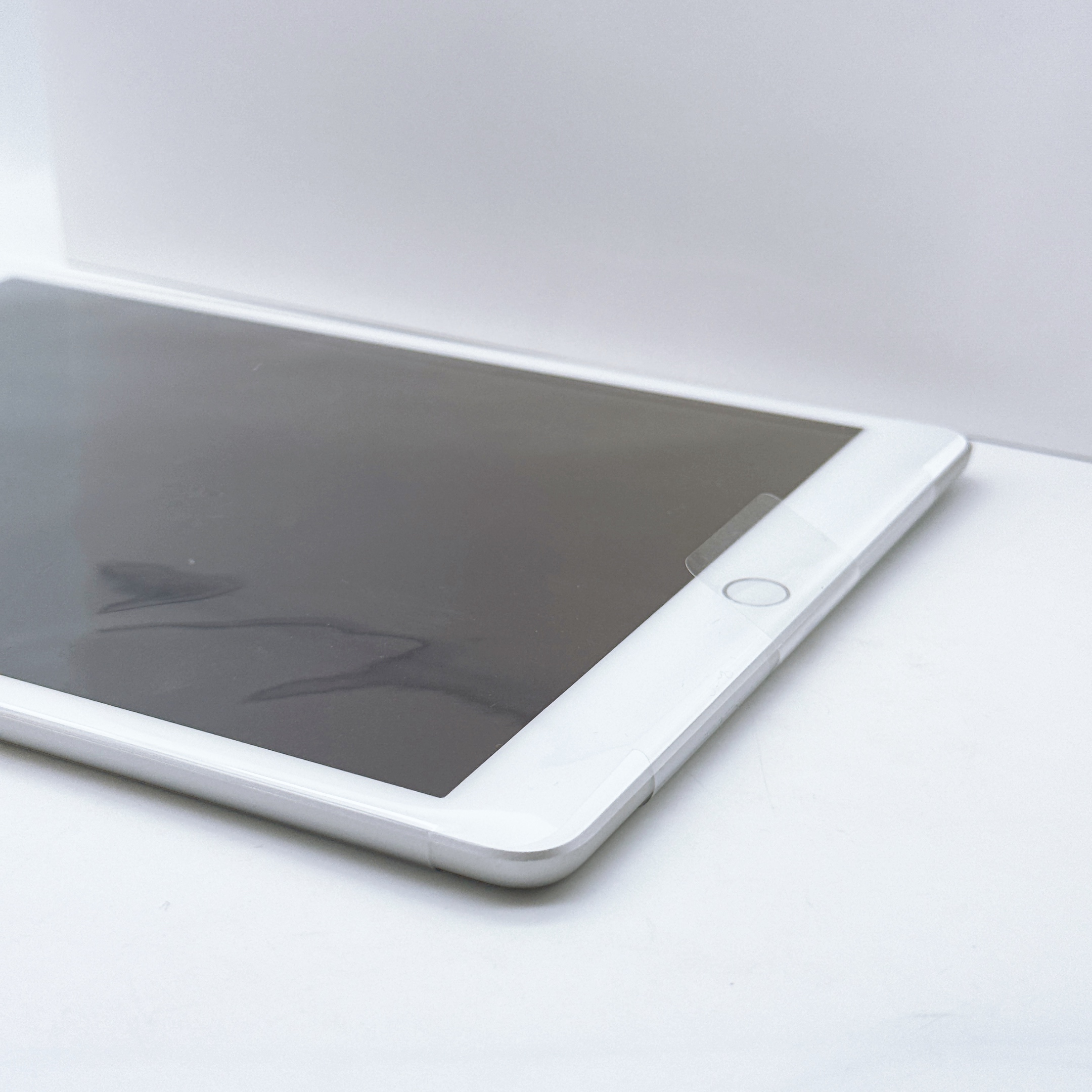 iPad Gen 8 2020 – 128GB – Silver – WiFi 4G iPad Gen 8 2020 – 128GB – Silver – WiFi 4G