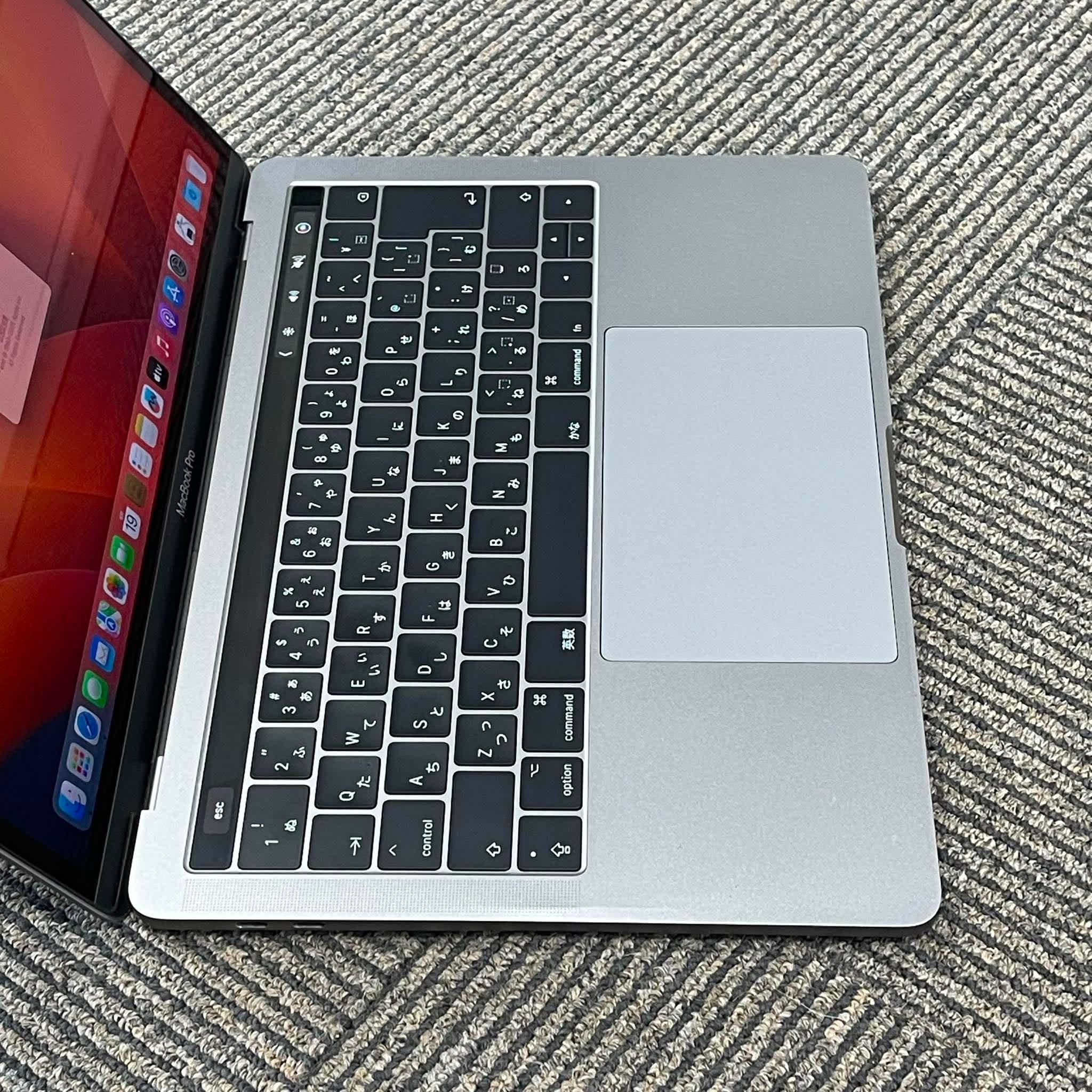MacBook Pro 13-inch 2017 Intel Core i5/RAM 8GB/SSD 256GB MacBook Pro 13-inch 2017 Intel Core i5/RAM 8GB/SSD 256GB