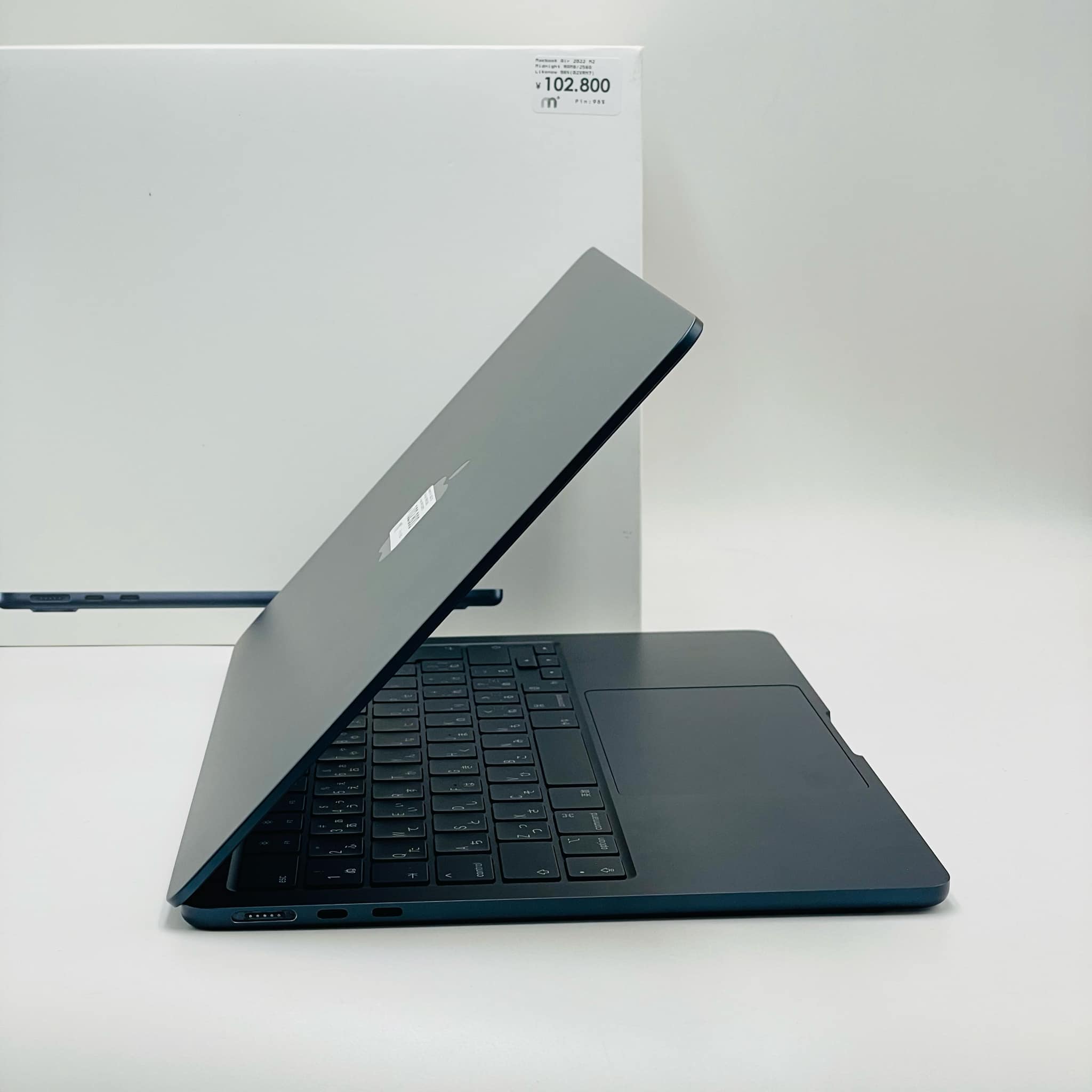 MacBook Air 13.6-inch Mid 2022 M2 RAM 8GB/SSD 256GB MacBook Air 13.6-inch Mid 2022 M2 RAM 8GB/SSD 256GB