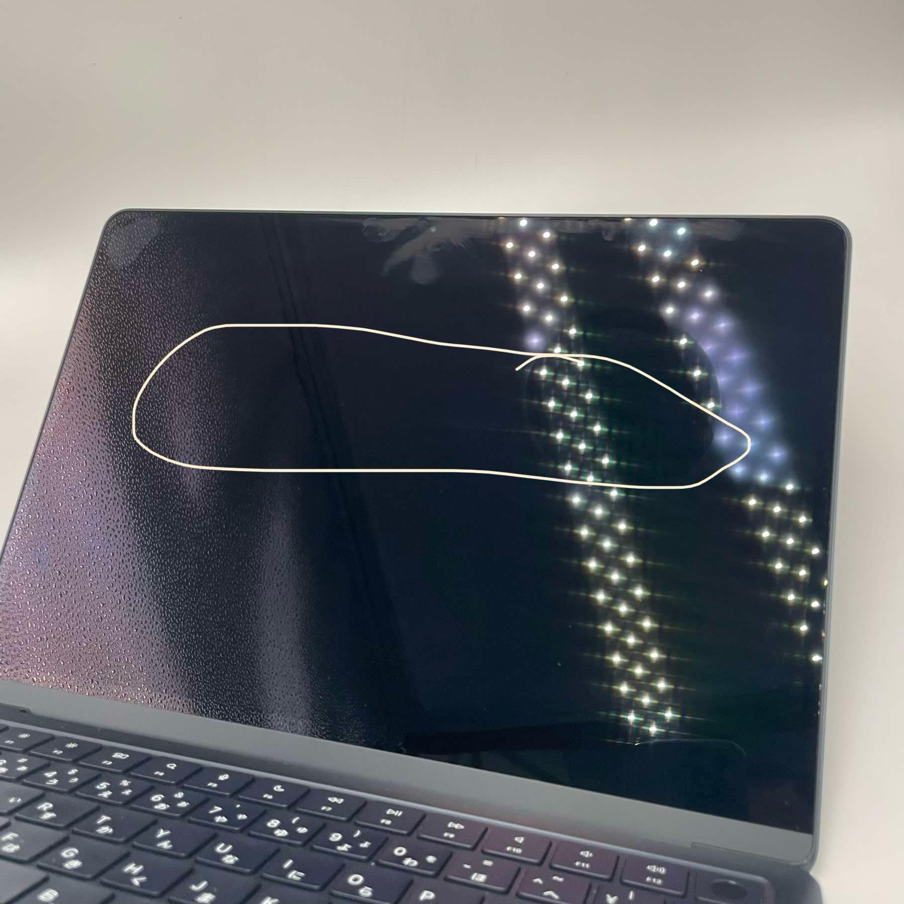 MacBook Air 13.6-inch Mid 2022 M2 RAM 8GB/SSD 256GB MacBook Air 13.6-inch Mid 2022 M2 RAM 8GB/SSD 256GB