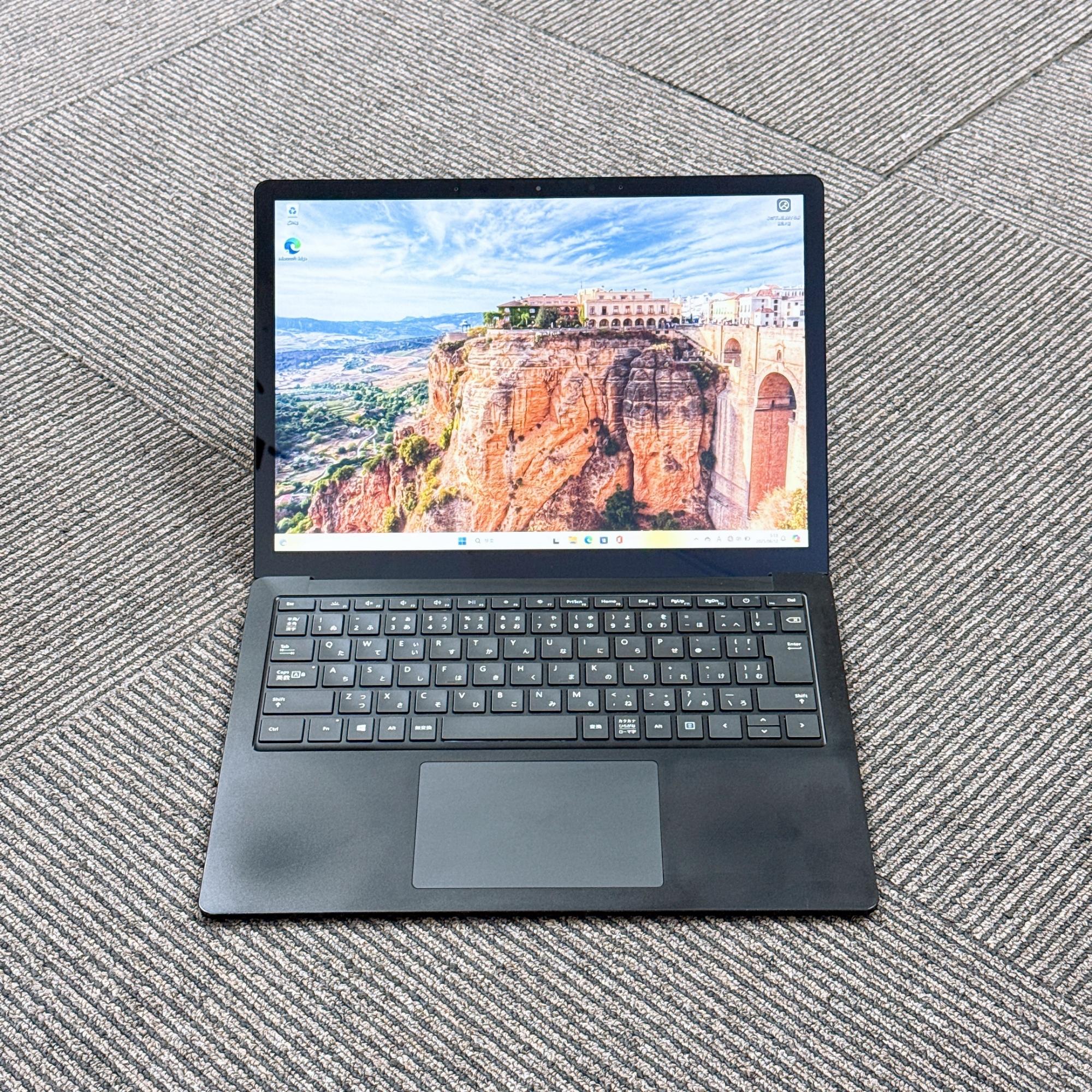 Surface Laptop 3 Intel Core i5/ RAM 16GB/ SSD 256GB Surface Laptop 3 Intel Core i5/ RAM 16GB/ SSD 256GB