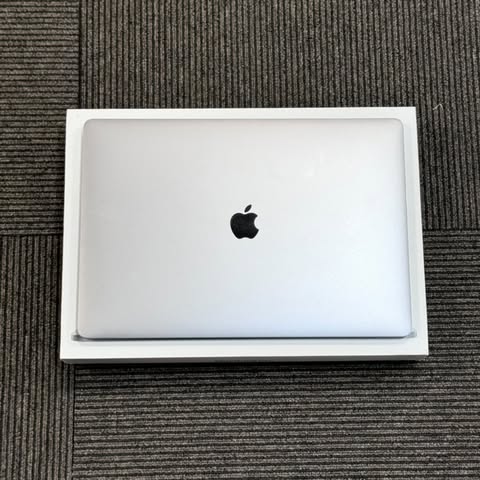 MacBook Pro 16-inch 2019 Silver Intel Core i9/RAM 16GB/SSD 1TB MacBook Pro 16-inch 2019 Silver Intel Core i9/RAM 16GB/SSD 1TB