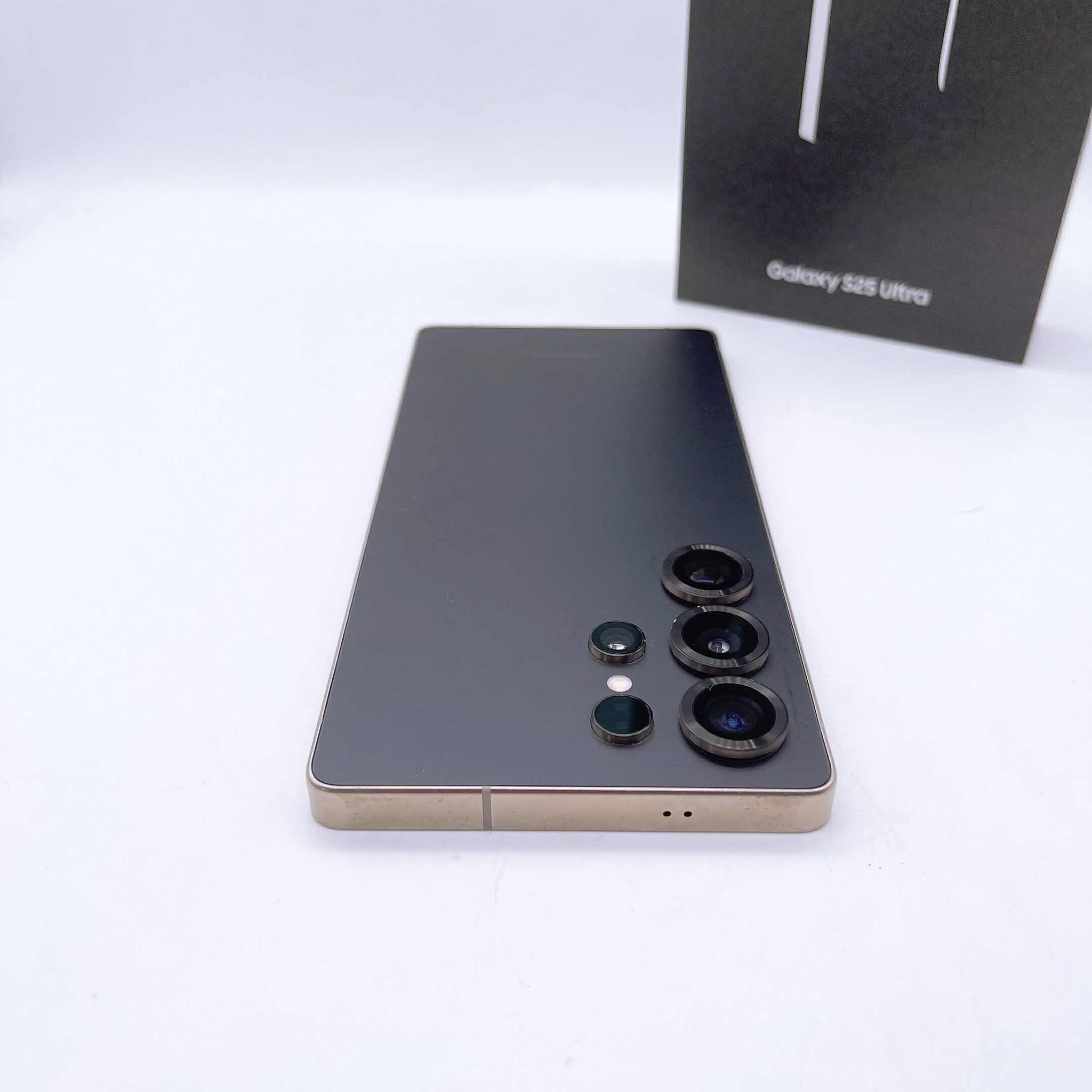 SAMSUNG Galaxy S25 Ultra - 256GB - Titanium Black - SIM FREE