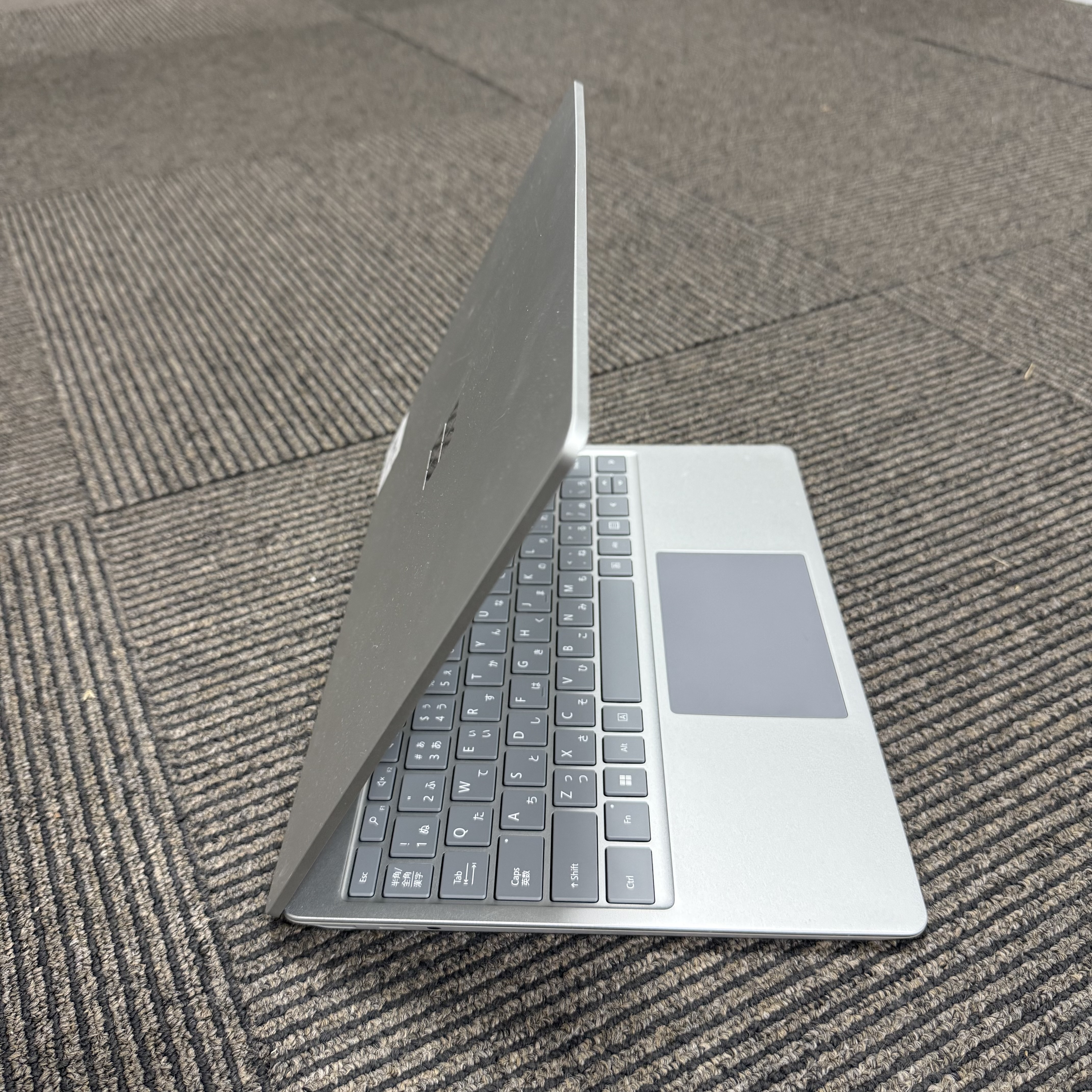 Surface Laptop Go2 Core i5 / Ram 8GB / 256GB SSD Surface Laptop Go2 Core i5 / Ram 8GB / 256GB SSD