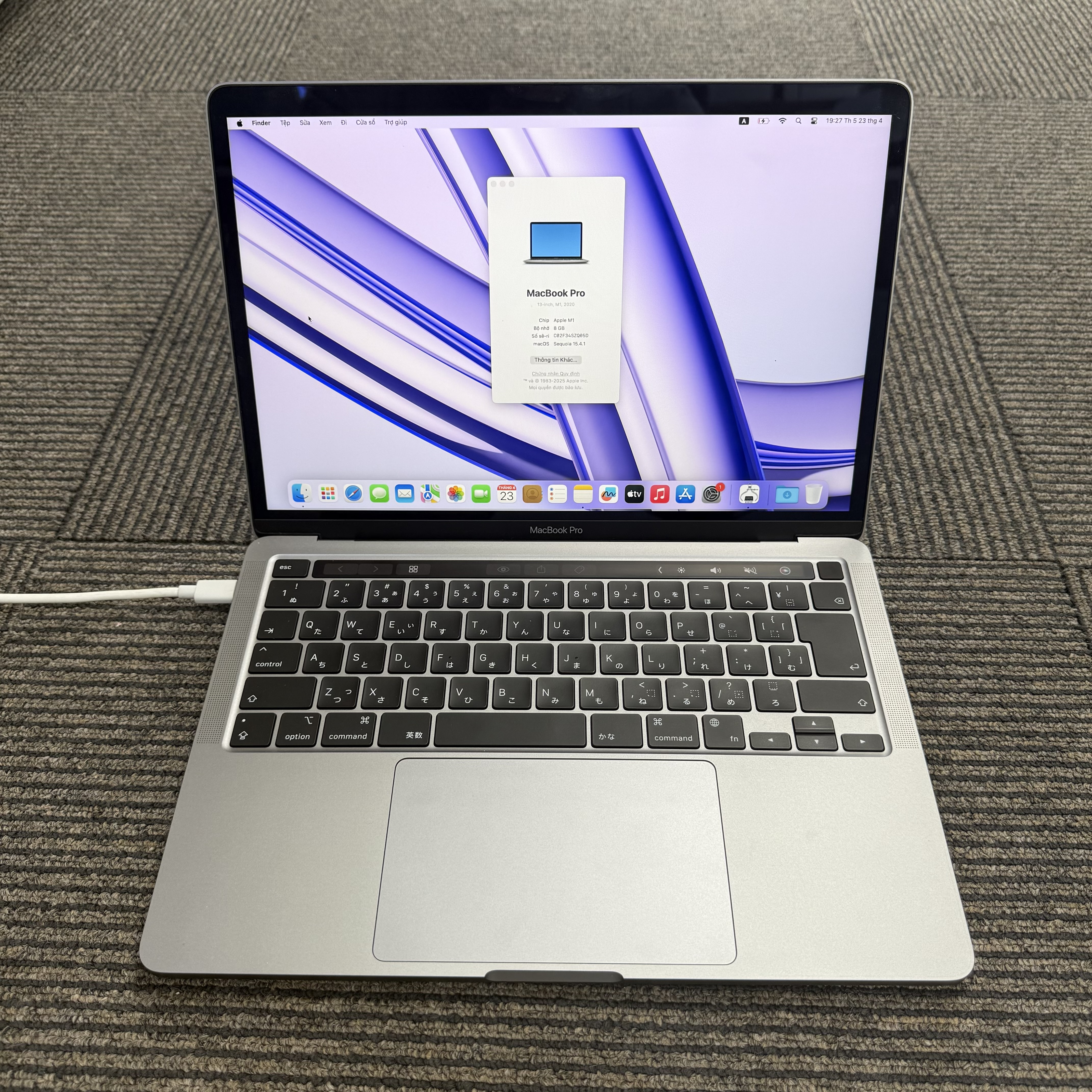 Macbook Pro 13-inch Silver 2020 Apple M1/RAM 8GB/SSD 256GB