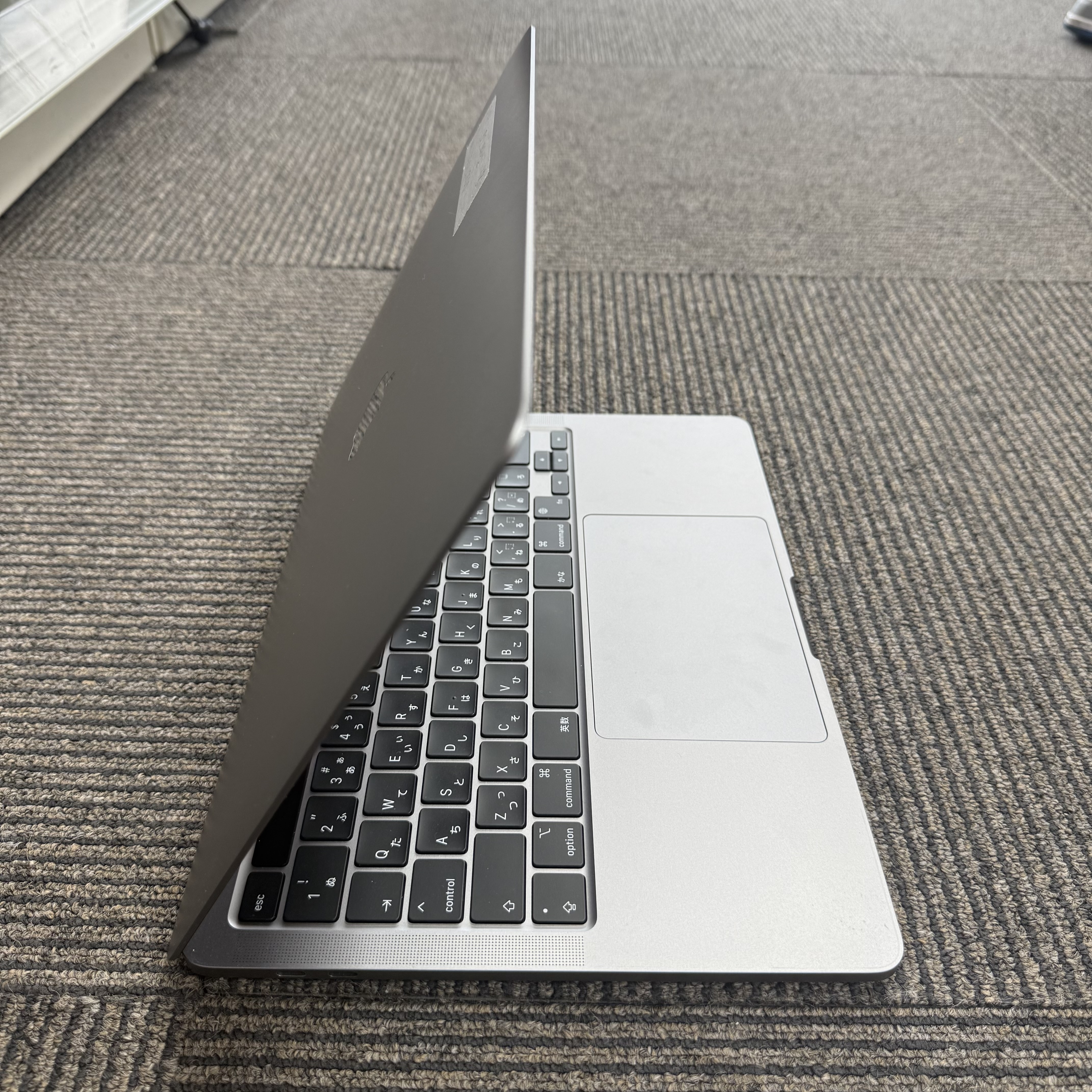 Macbook Pro 13-inch Silver 2020 Apple M1/RAM 8GB/SSD 256GB