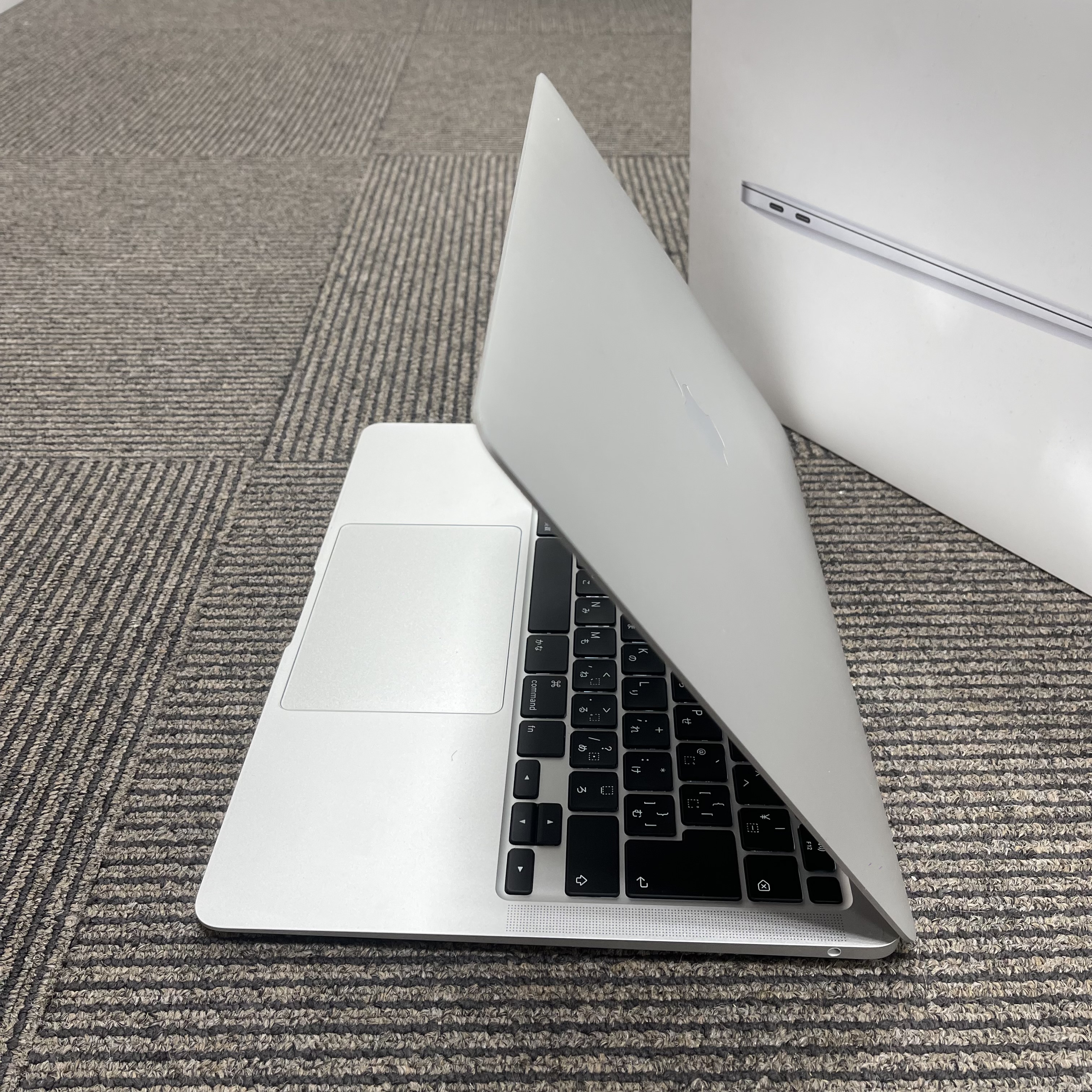 Macbook Air 2020 13 inch Silver Core Intel i5 / Ram 16GB / 256GB SSD