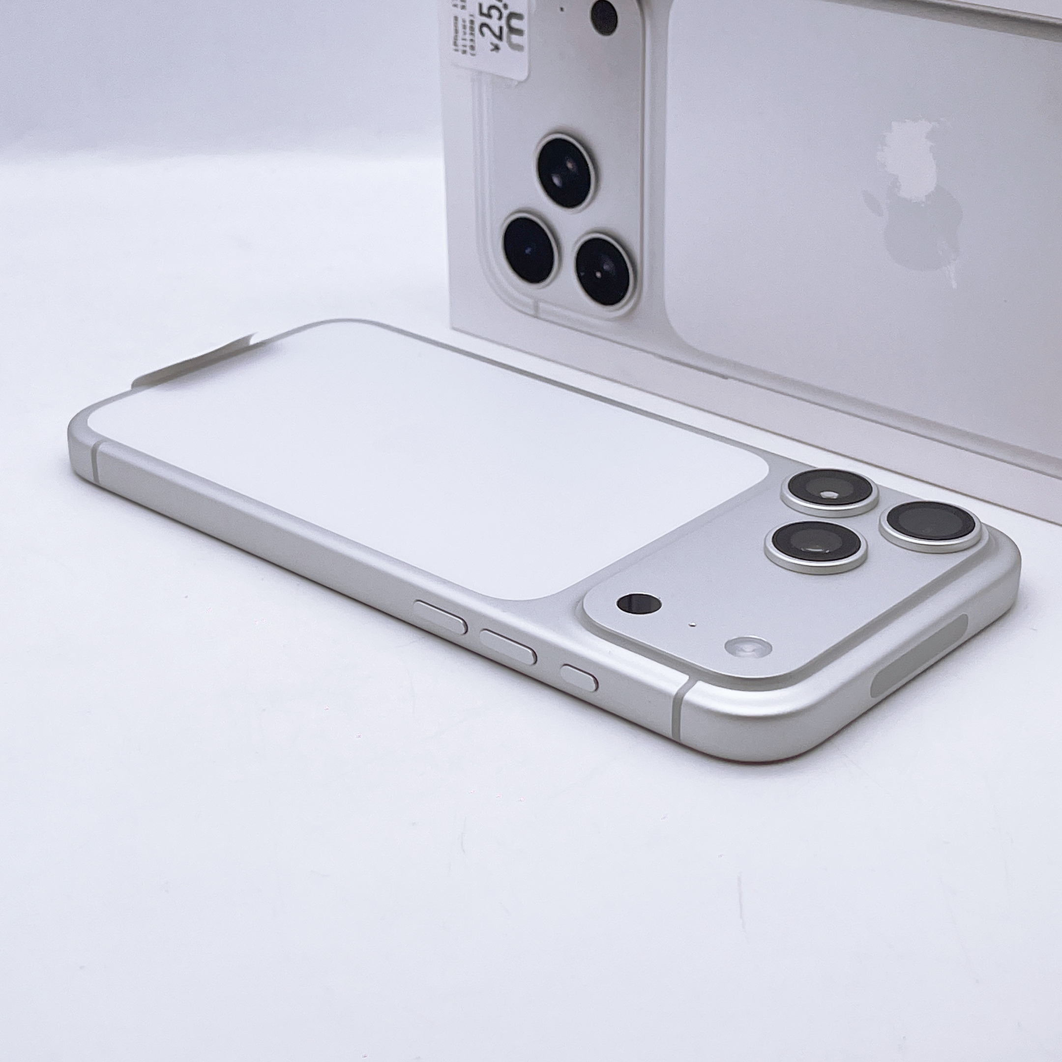 iPhone 17 Pro Max 512GB Silver SIM FREE iPhone 17 Pro Max 512GB Silver SIM FREE