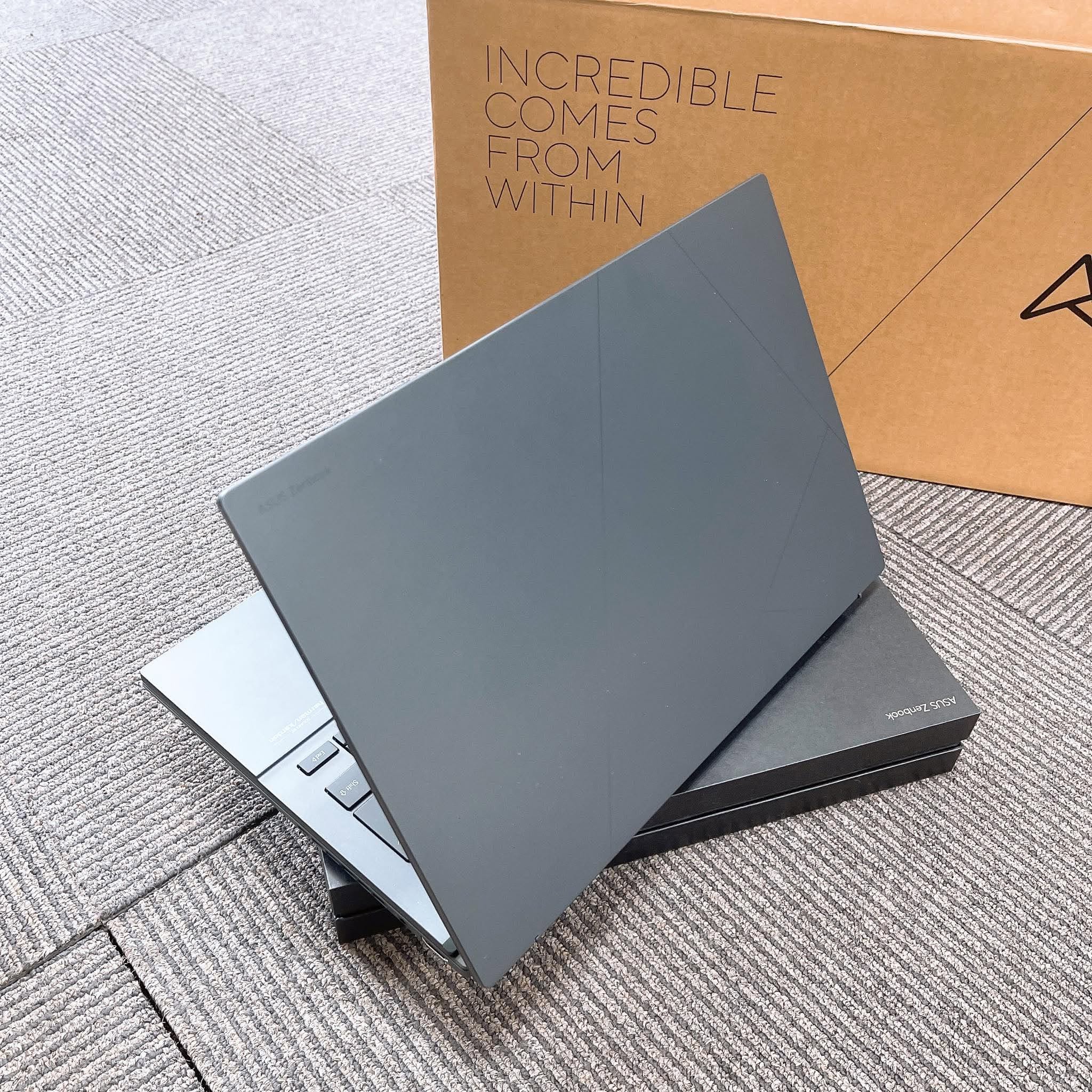 ZenBook Duo UX8406MA-U932WS (Intel Core Ultra 9 /RAM 32GB /SSD1TB/Win 11 Home) ZenBook Duo UX8406MA-U932WS (Intel Core Ultra 9 /RAM 32GB /SSD1TB/Win 11 Home)