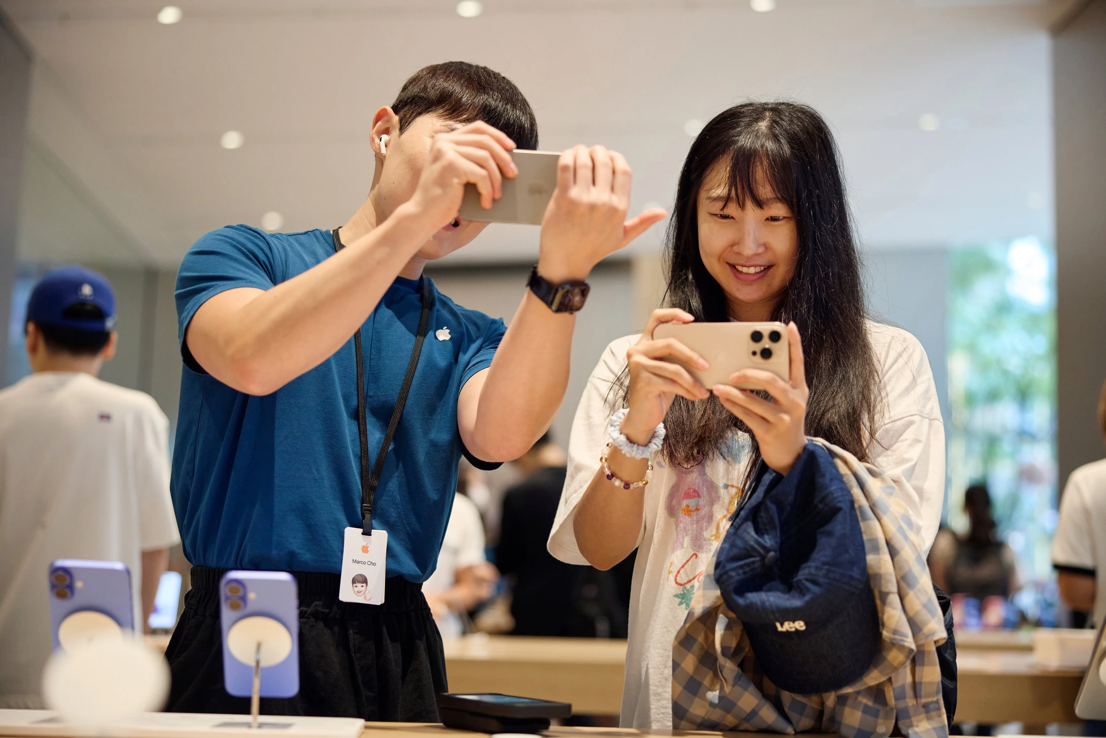 Sau iPad và MacBook, hàng loạt iPhone đều tăng giá tại Nhật: Điều gì đang xảy ra? Sau iPad và MacBook, hàng loạt iPhone đều tăng giá tại Nhật: Điều gì đang xảy ra?