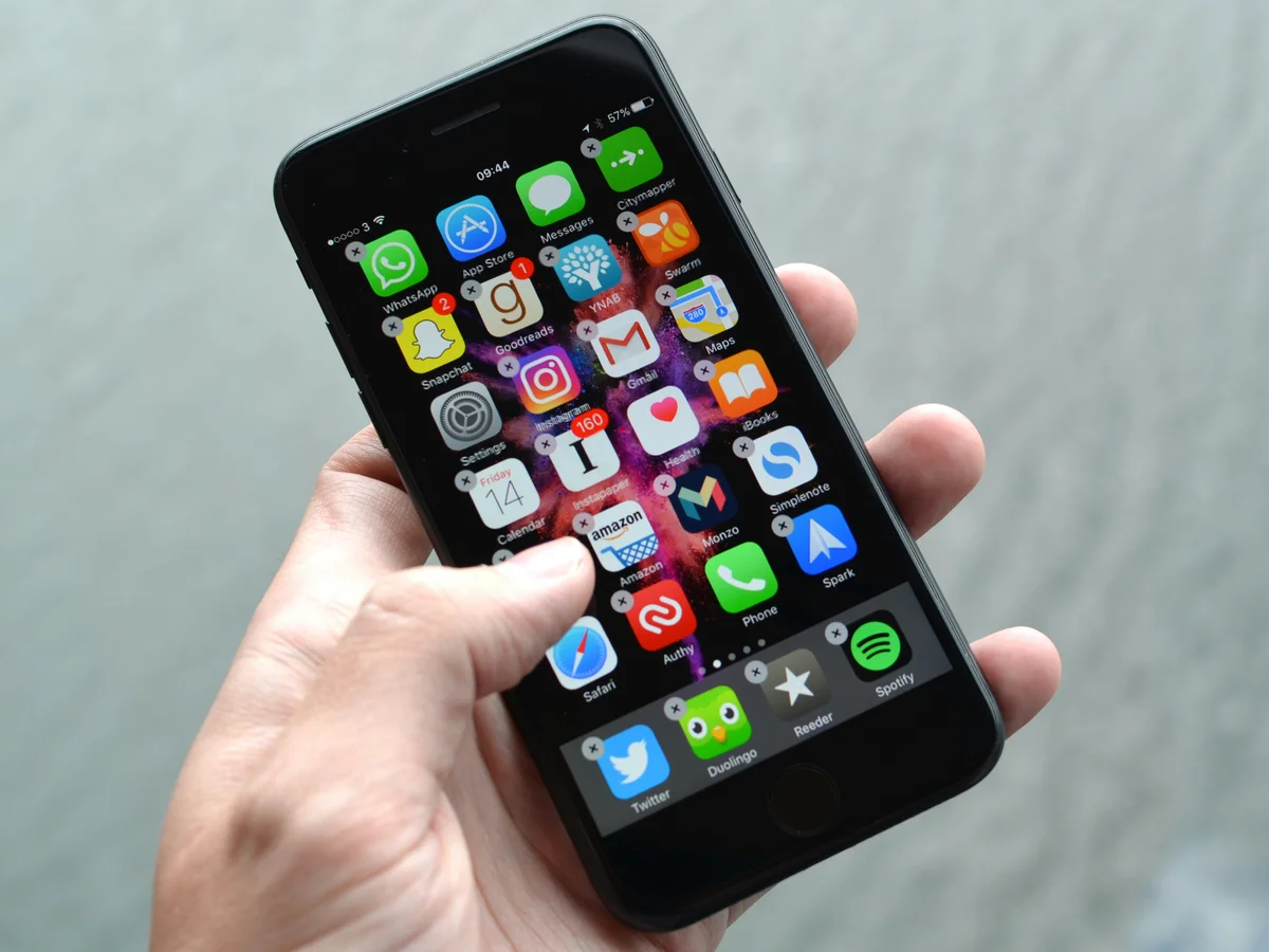 Cách hạ nhiệt iPhone nhanh nhất: 10 mẹo đơn giản giúp máy mát ngay trong vài phút Cách hạ nhiệt iPhone nhanh nhất: 10 mẹo đơn giản giúp máy mát ngay trong vài phút