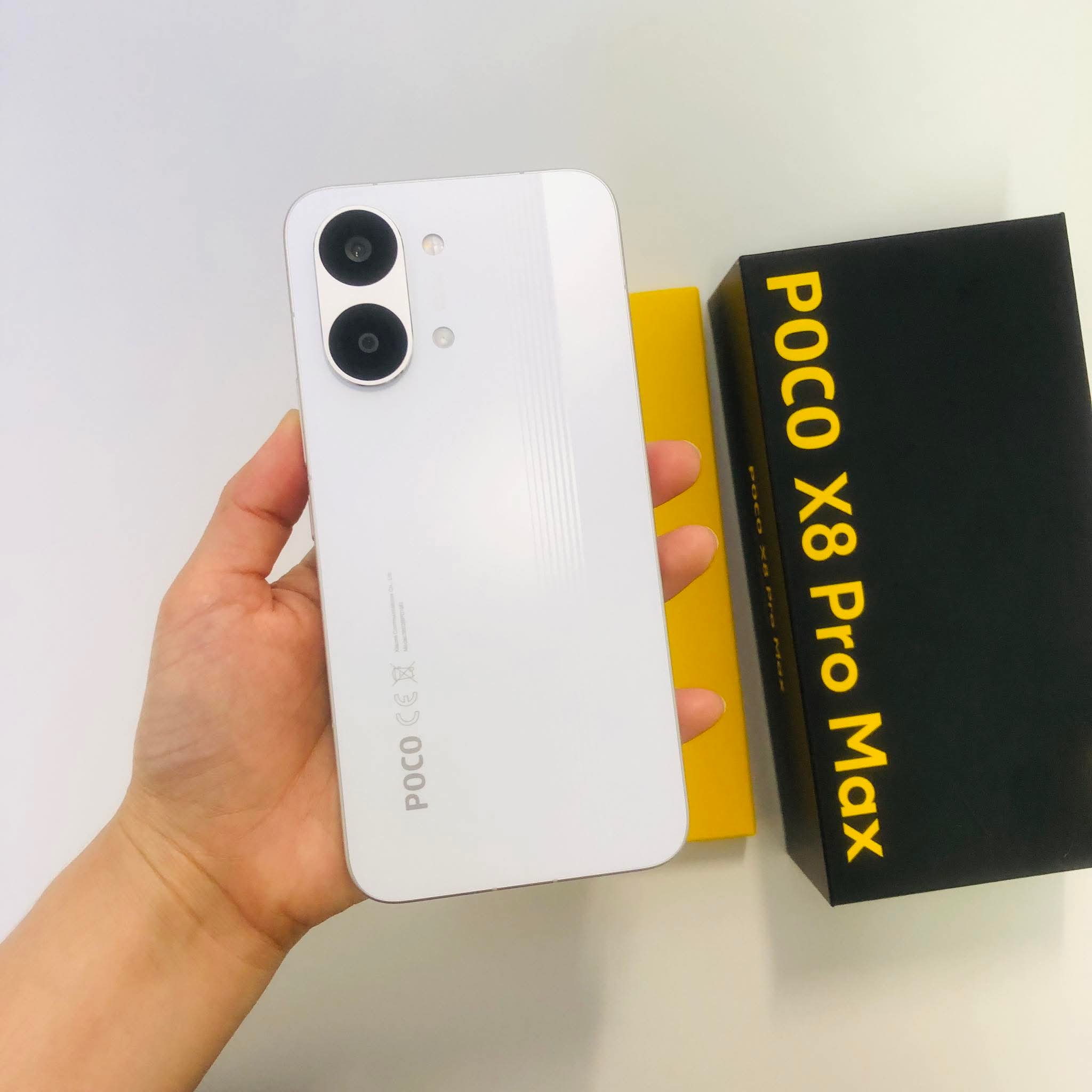 POCO X8 Pro Max RAM 12GB/ROM 512GB White SIM FREE POCO X8 Pro Max RAM 12GB/ROM 512GB White SIM FREE